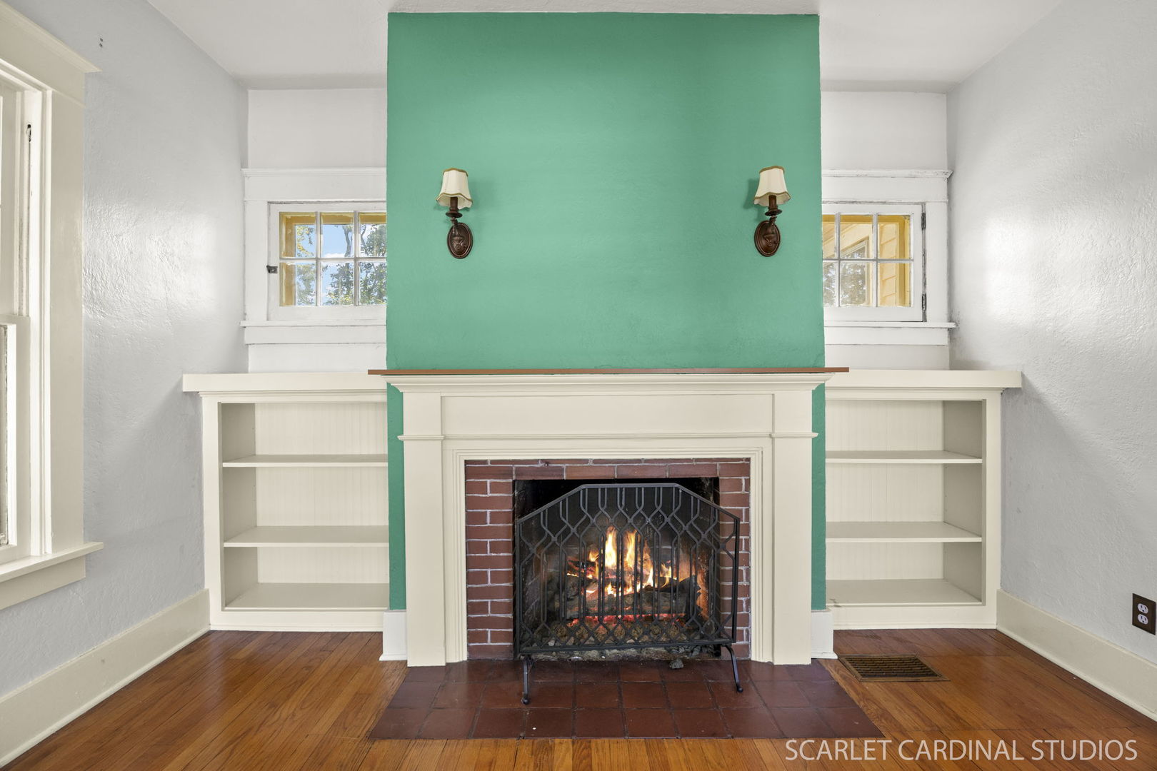 84 S Caroline Street, Crystal Lake, IL 60014