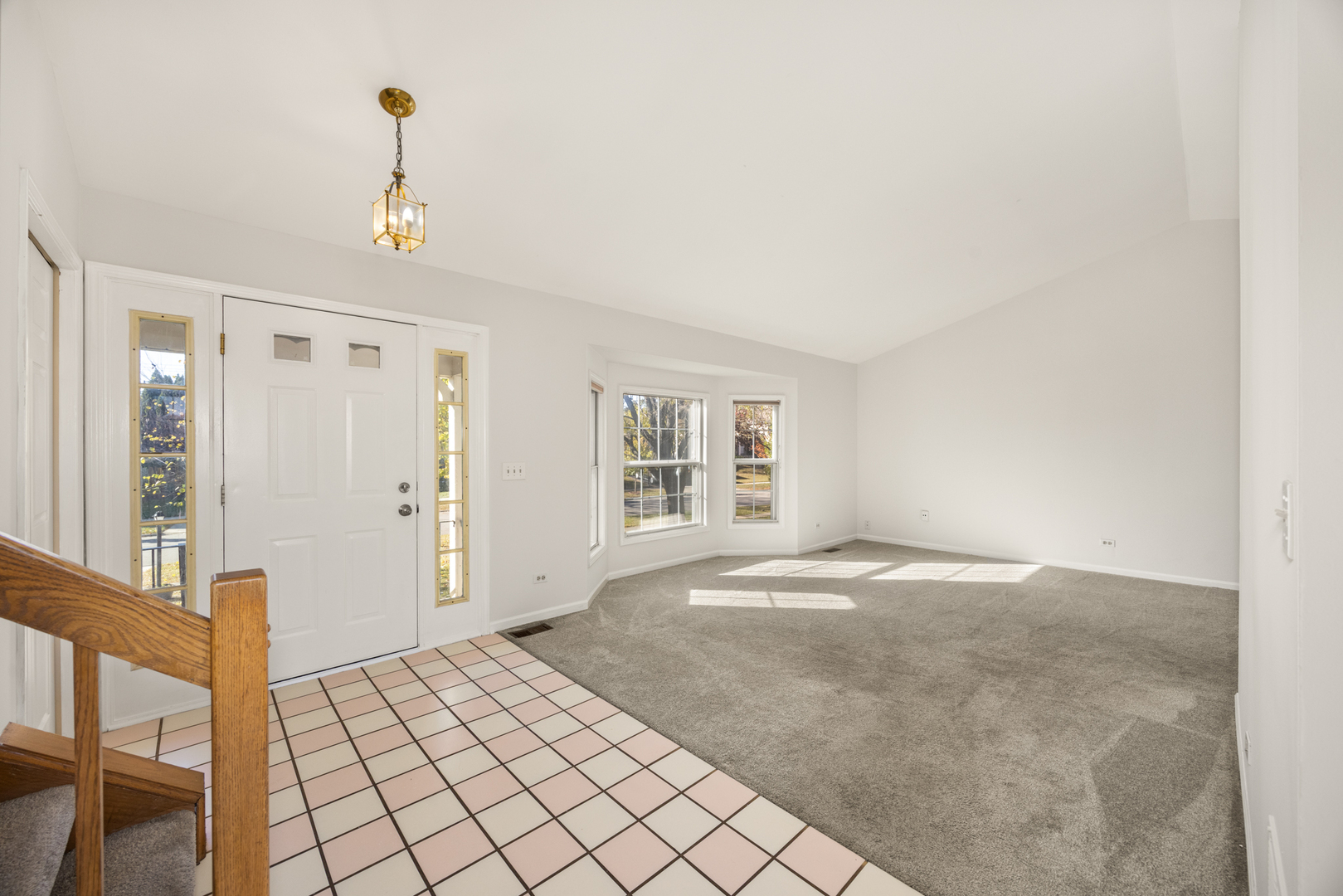 77 Brookstone Drive, Streamwood, IL 60107