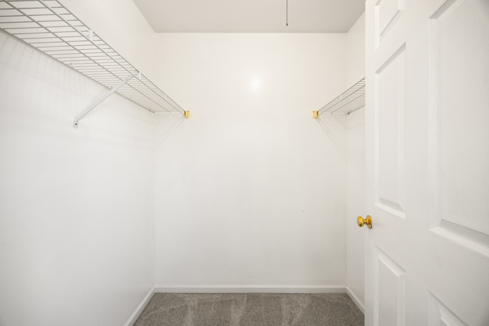 77 Brookstone Drive, Streamwood, IL 60107