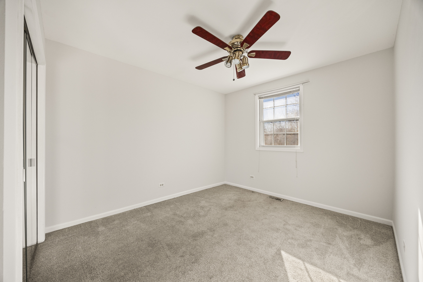 77 Brookstone Drive, Streamwood, IL 60107