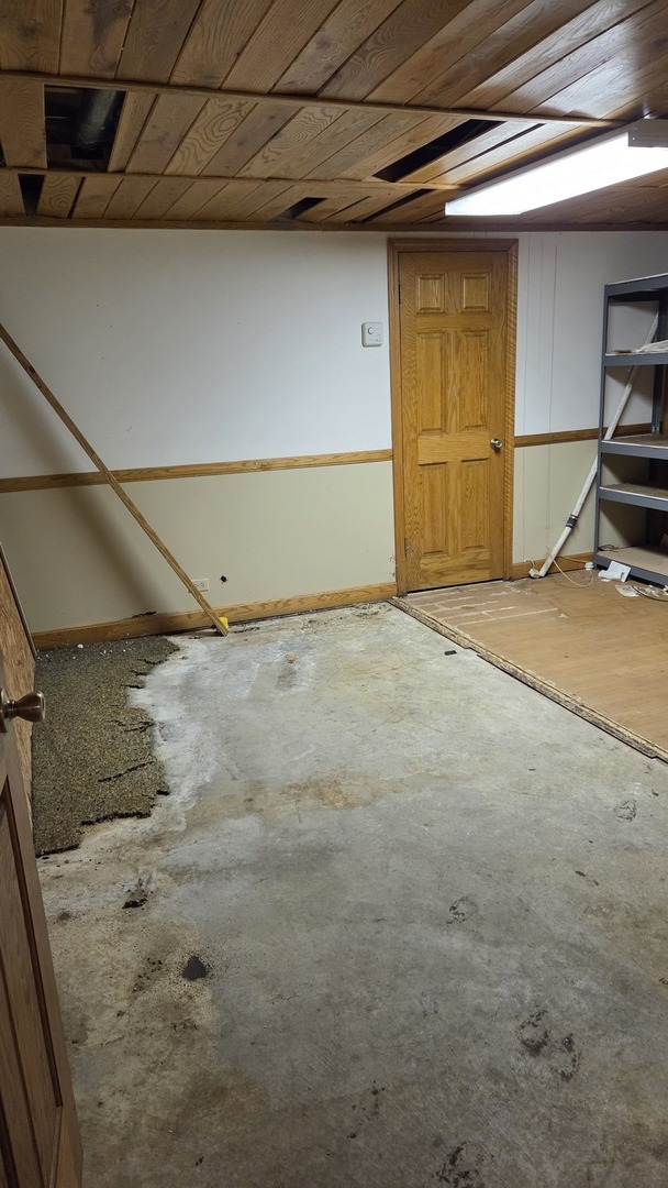 2502 E VANDRUNEN Drive, Crete, IL 60417