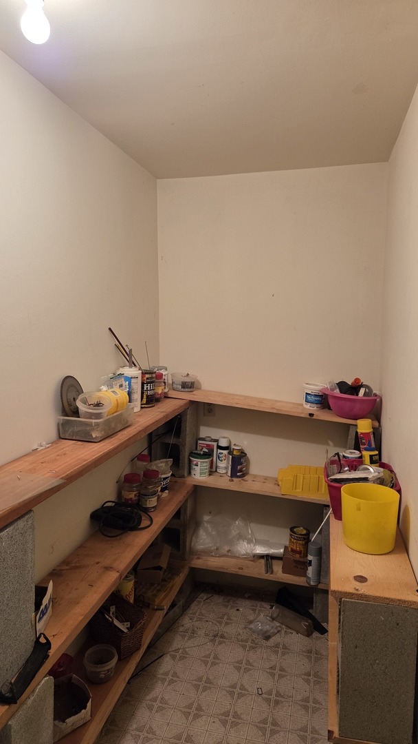 2502 E VANDRUNEN Drive, Crete, IL 60417