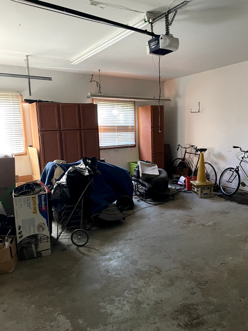 2502 E VANDRUNEN Drive, Crete, IL 60417