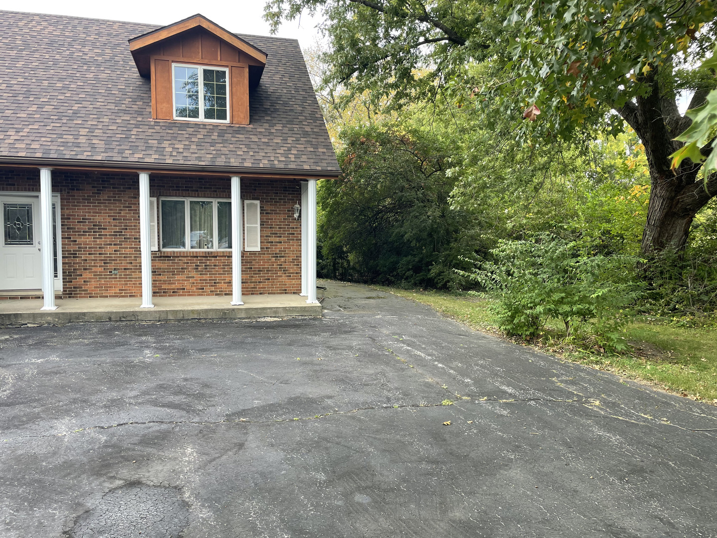 2502 E VANDRUNEN Drive, Crete, IL 60417