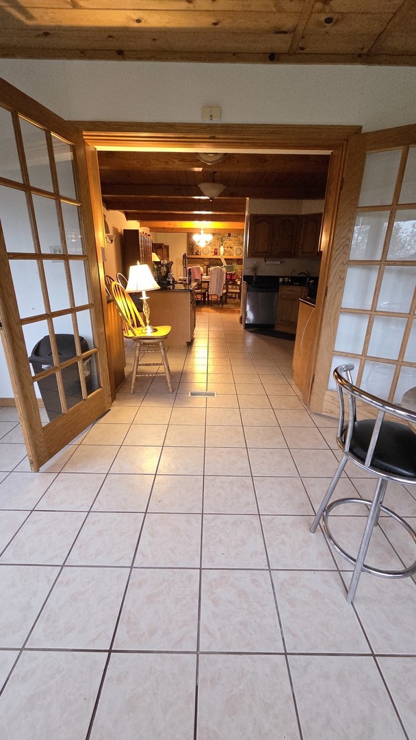 2502 E VANDRUNEN Drive, Crete, IL 60417