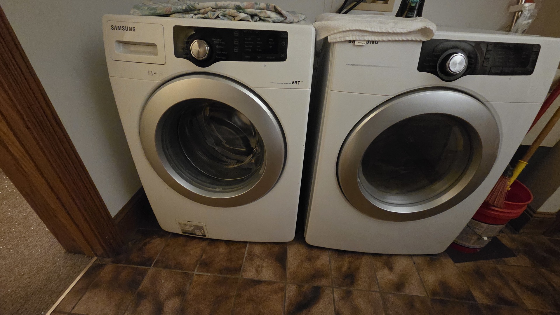 2502 E VANDRUNEN Drive, Crete, IL 60417