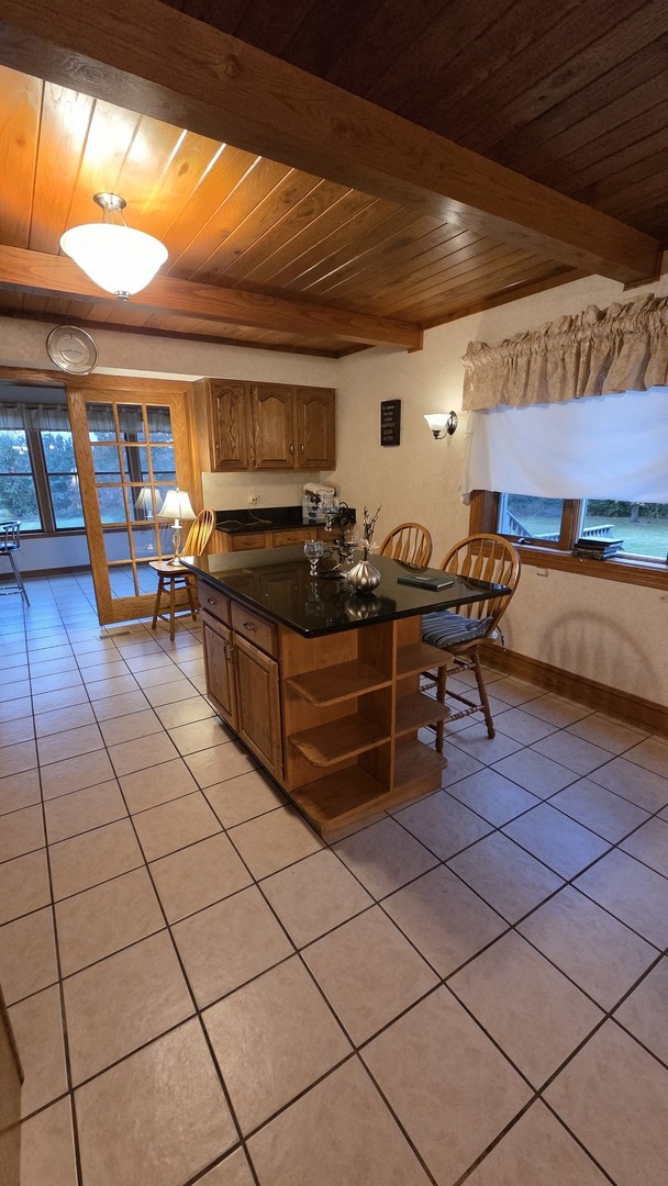 2502 E VANDRUNEN Drive, Crete, IL 60417