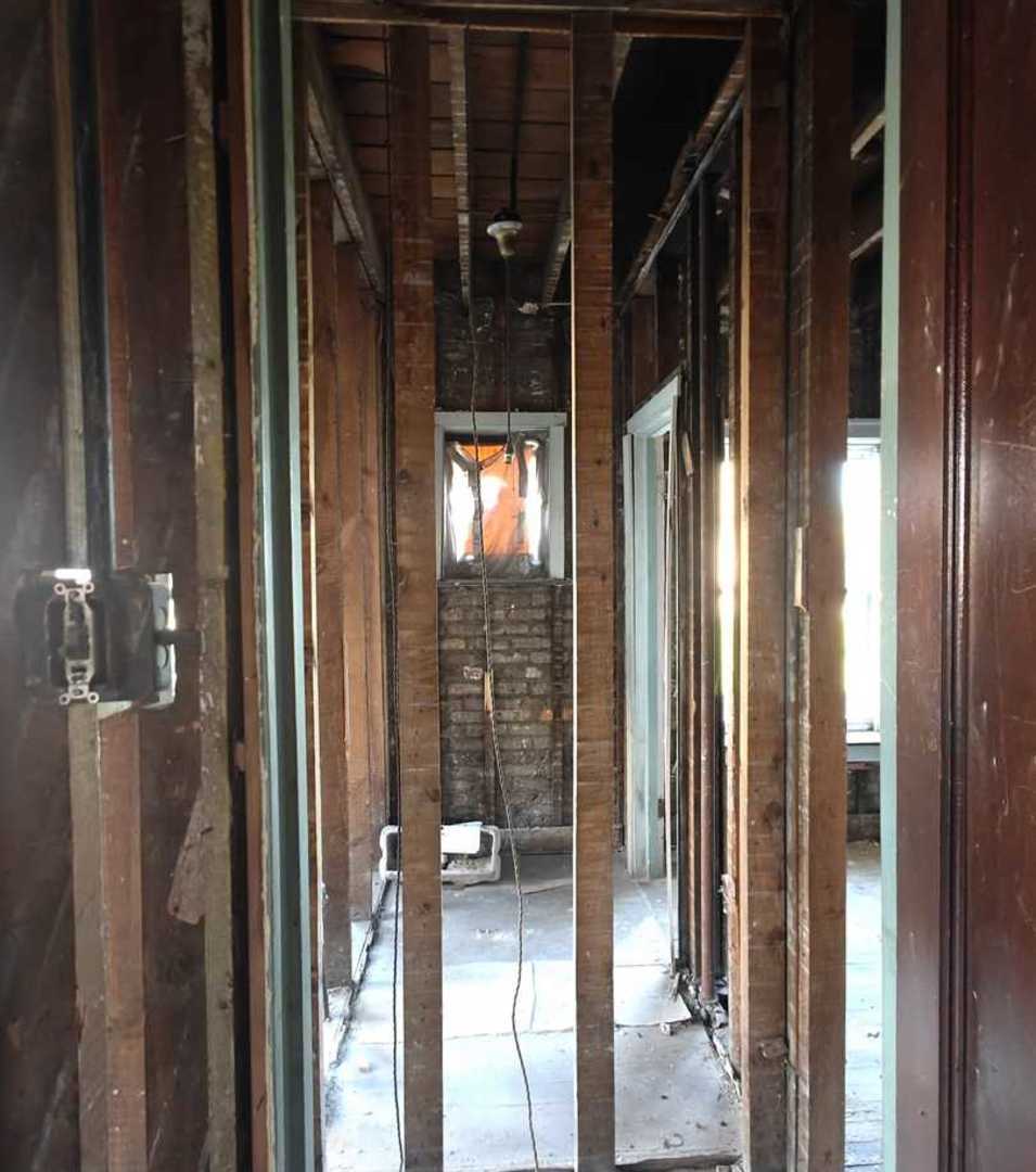 7524 S Colfax Avenue, Chicago, IL 60649