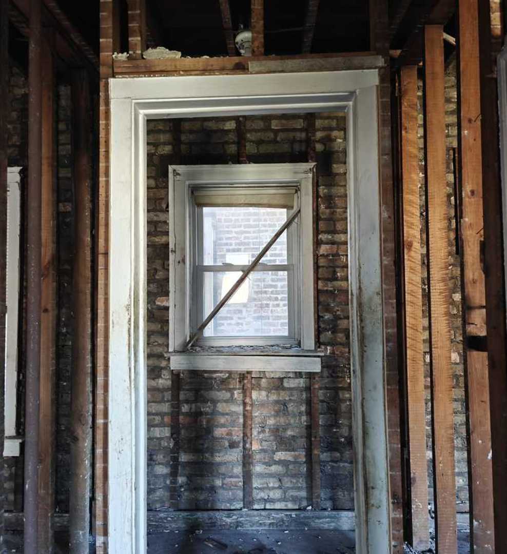 7524 S Colfax Avenue, Chicago, IL 60649