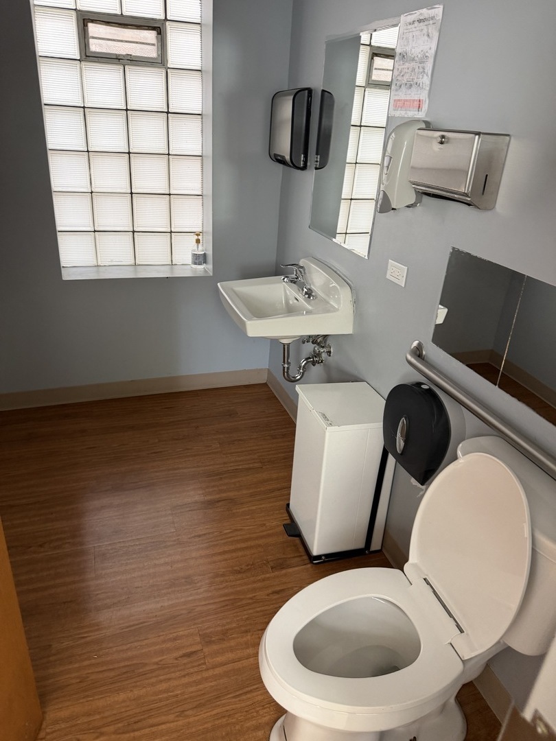 4534 S Western Avenue, Chicago, IL 60609