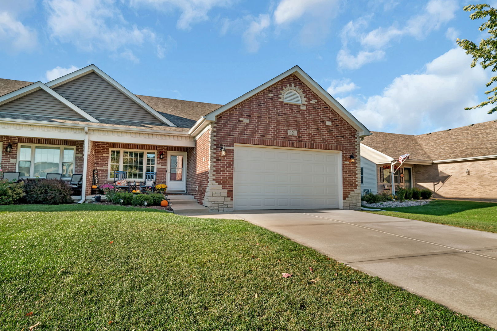 921 Casey Drive, Minooka, IL 60447