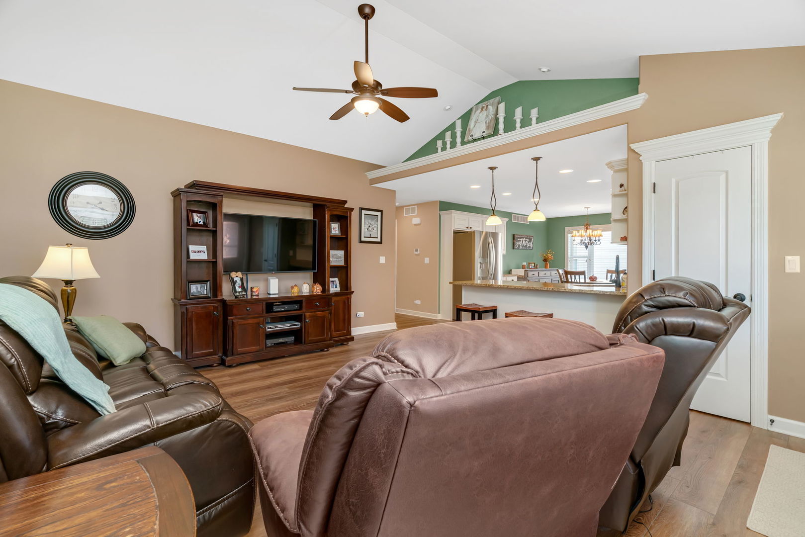 921 Casey Drive, Minooka, IL 60447