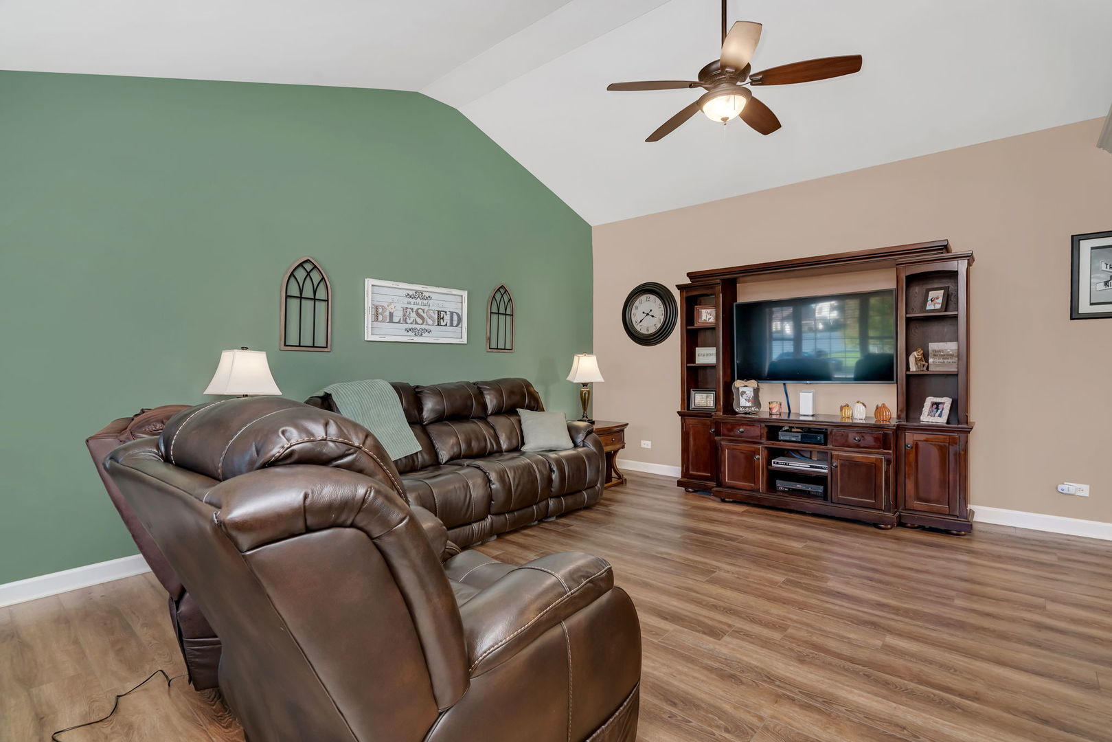 921 Casey Drive, Minooka, IL 60447