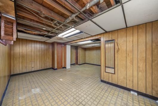 2044 W 69th Street, Chicago, IL 60636