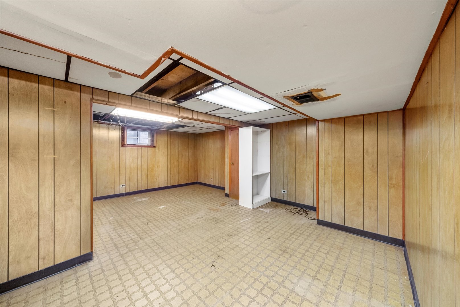 2044 W 69th Street, Chicago, IL 60636