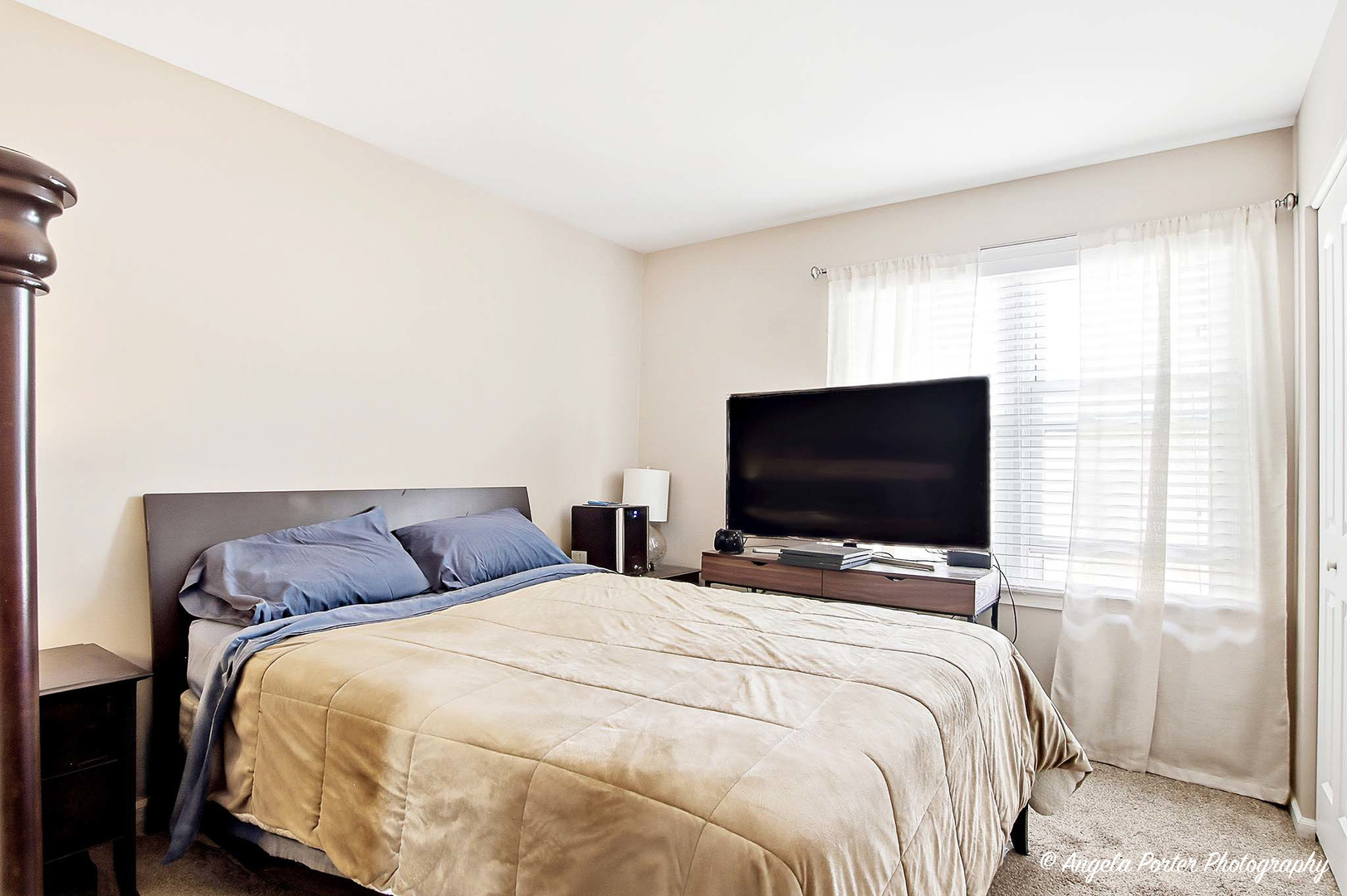 1073 Poplar Court, Lake Zurich, IL 60047