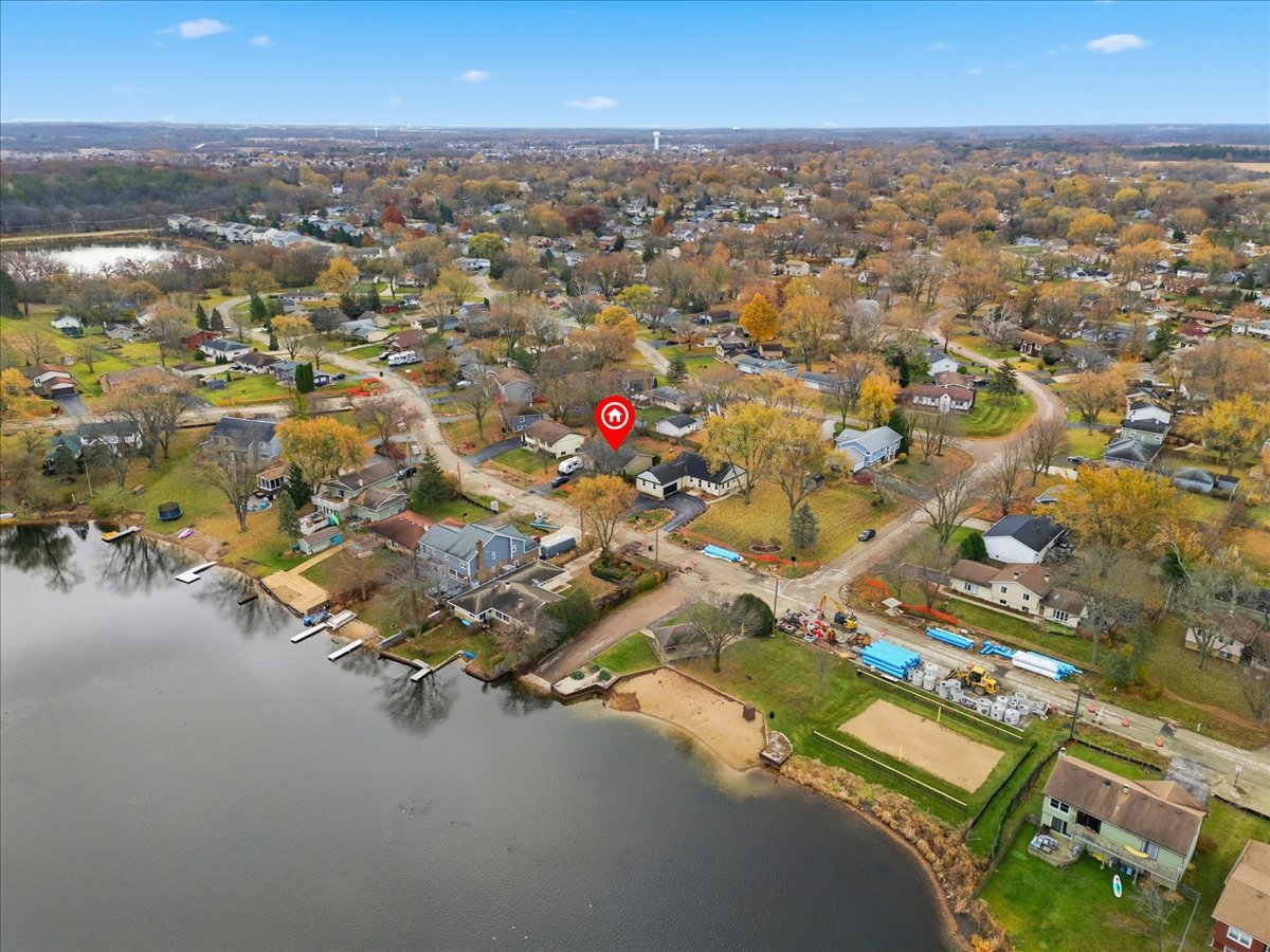 2105 Sprucewood Lane, Lindenhurst, IL 60046