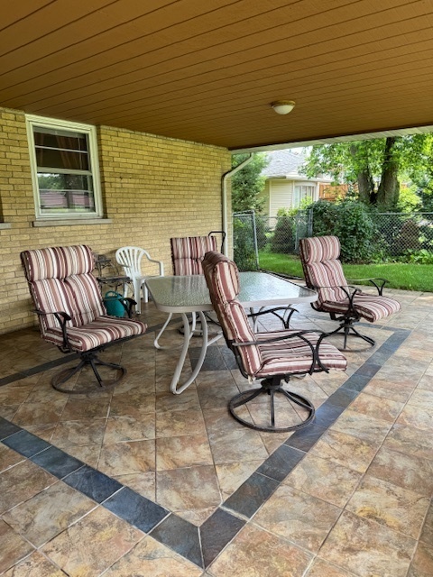 1014 N Elmhurst Road, Prospect Heights, IL 60070