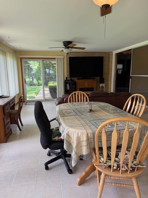 1014 N Elmhurst Road, Prospect Heights, IL 60070