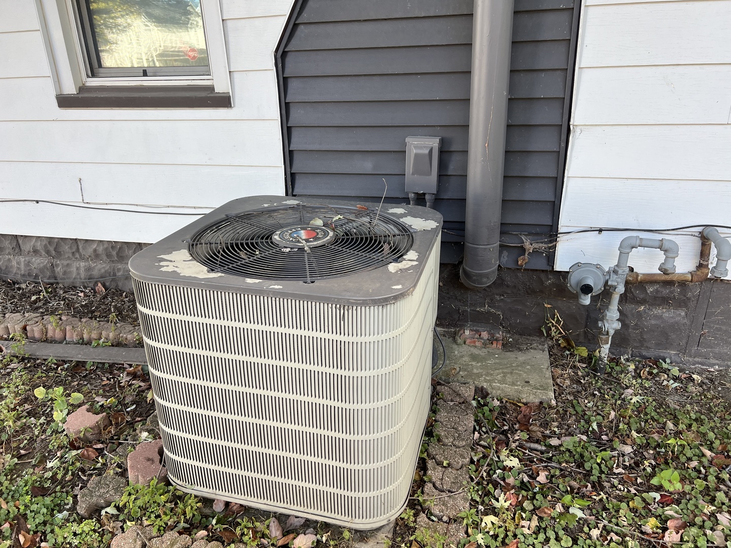 405 E Oakley Street, Glasford, IL 61533