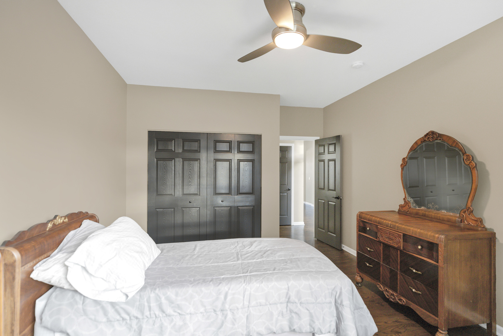 2660 Harnish Drive, Algonquin, IL 60102