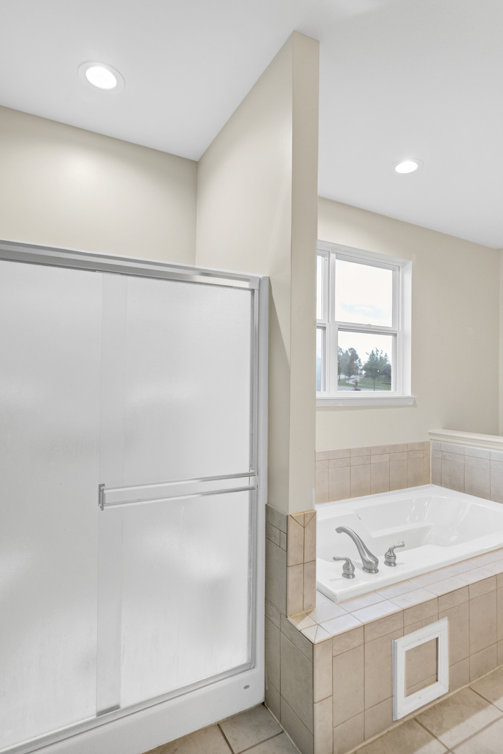 2660 Harnish Drive, Algonquin, IL 60102