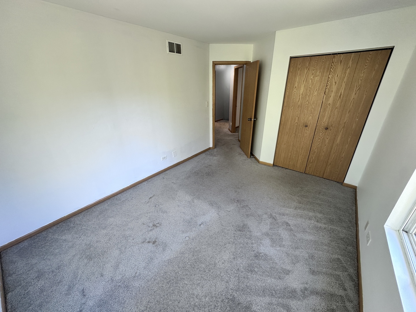 273 Windsor Court #A, South Elgin, IL 60177