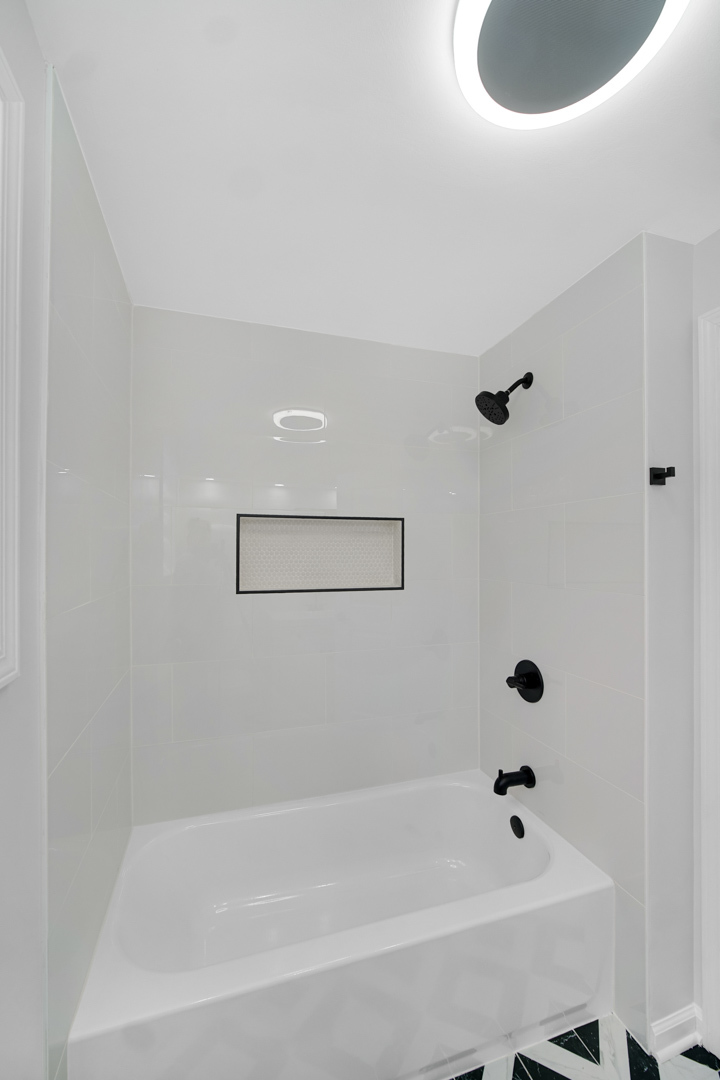 1707 E 93rd Street, Chicago, IL 60617