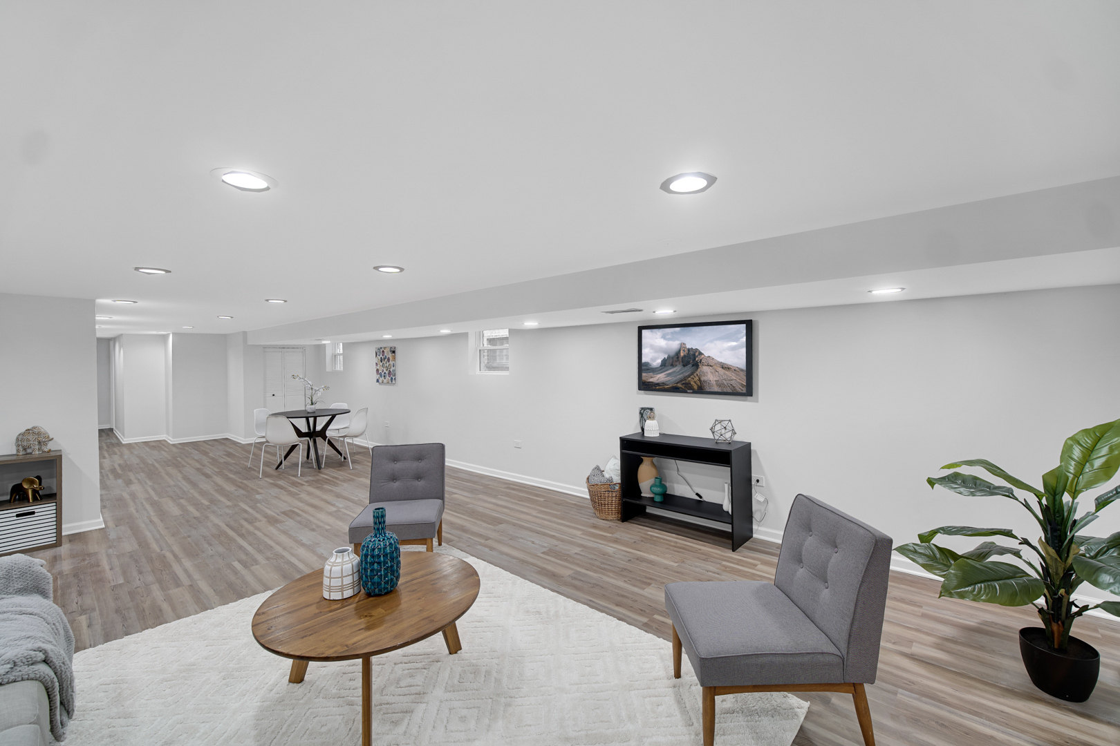 1707 E 93rd Street, Chicago, IL 60617