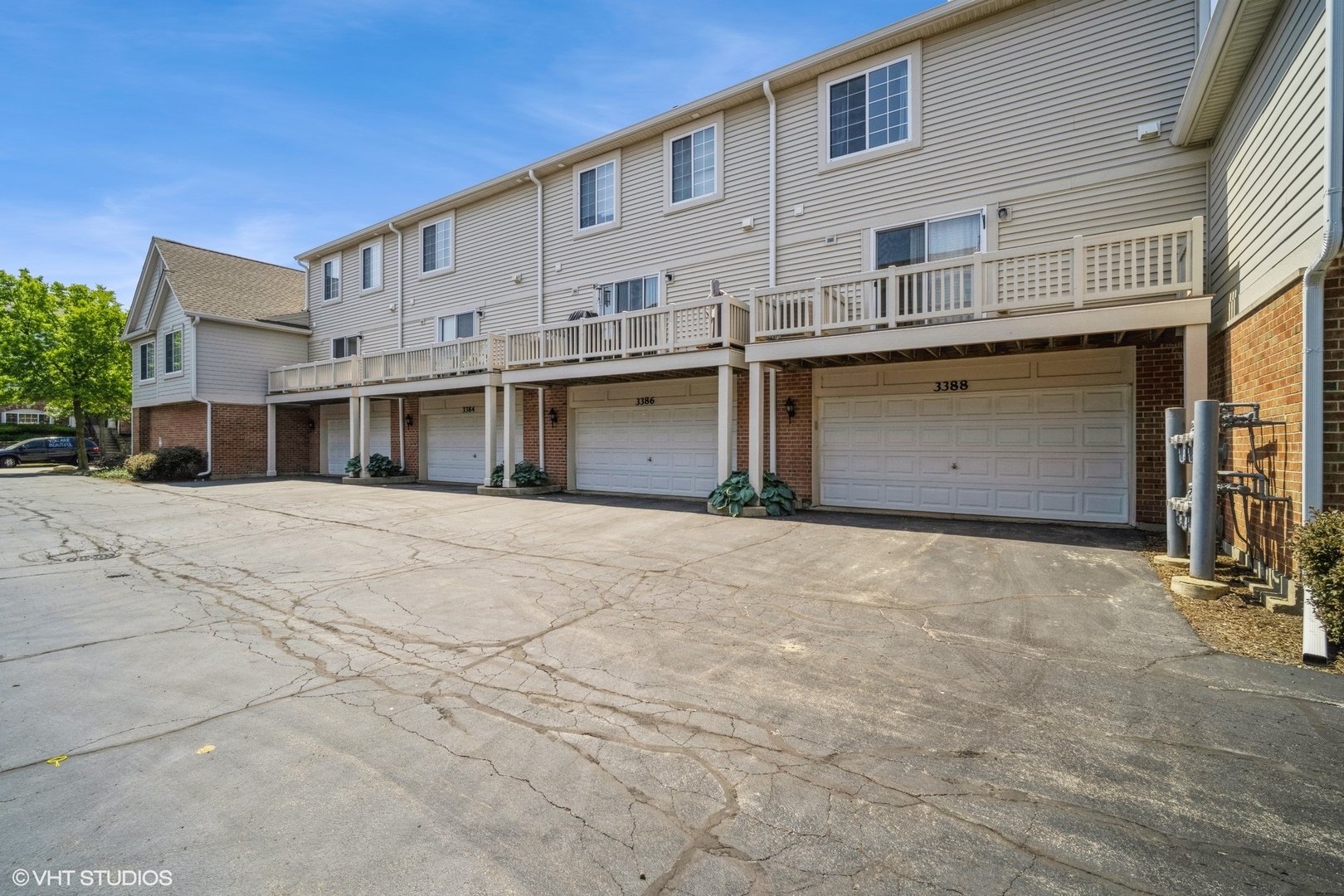 3388 Sanctuary Drive, Elgin, IL 60124