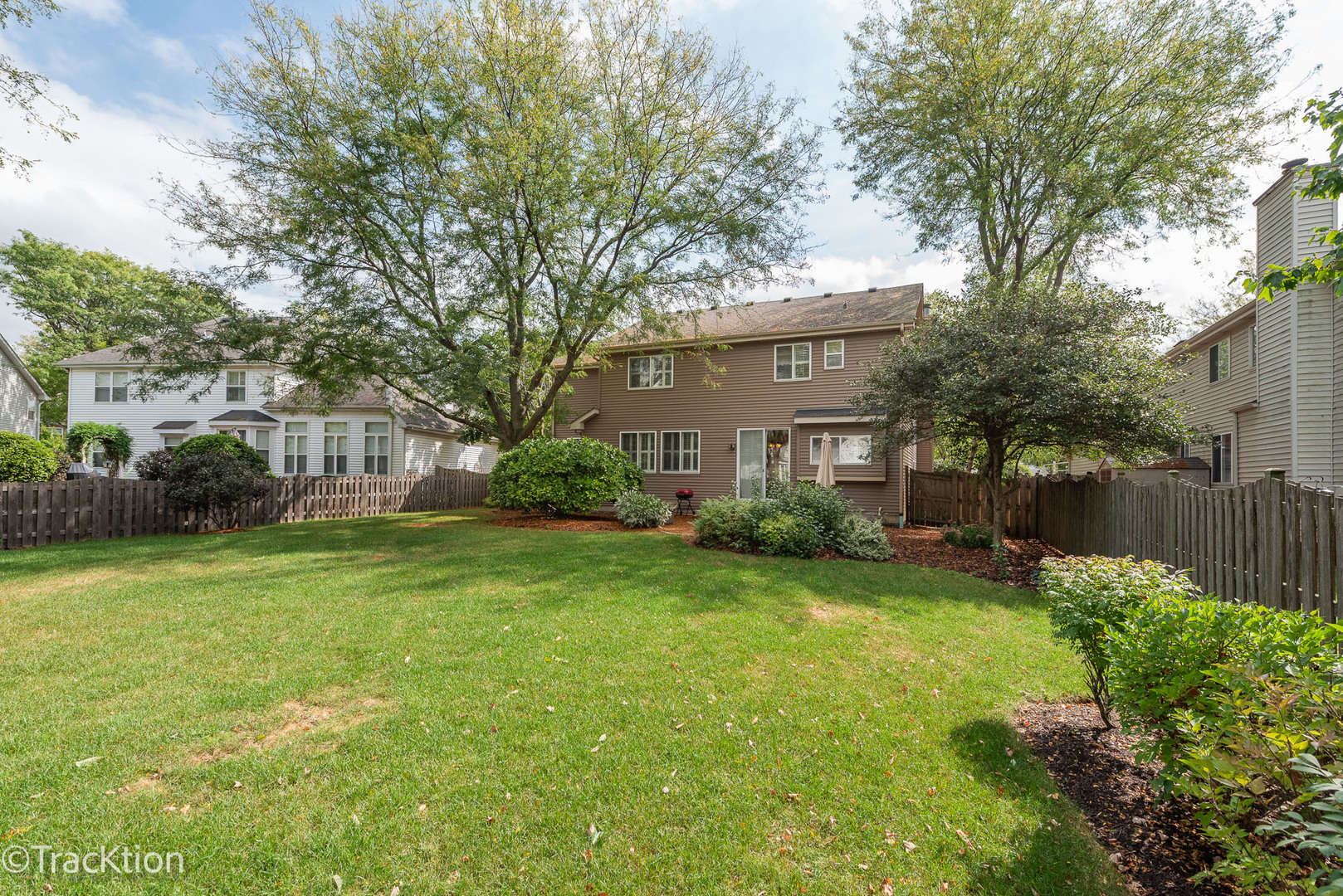 498 Capital Lane, Gurnee, IL 60031