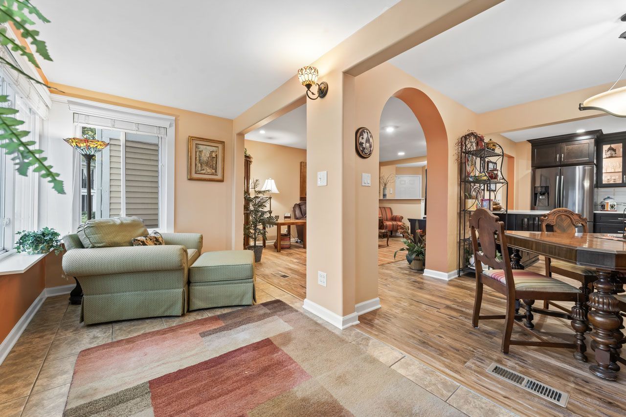 910 Persimmon Lane #A, Mount Prospect, IL 60056