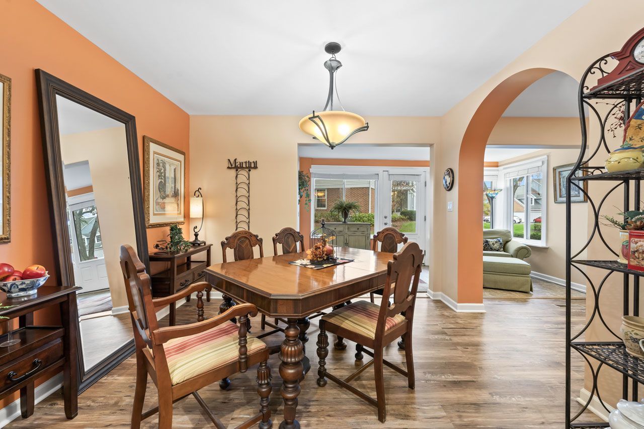 910 Persimmon Lane #A, Mount Prospect, IL 60056