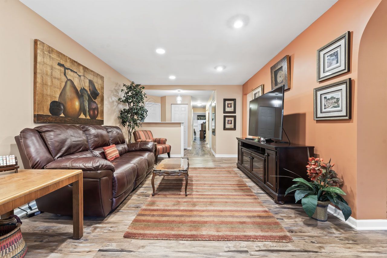 910 Persimmon Lane #A, Mount Prospect, IL 60056