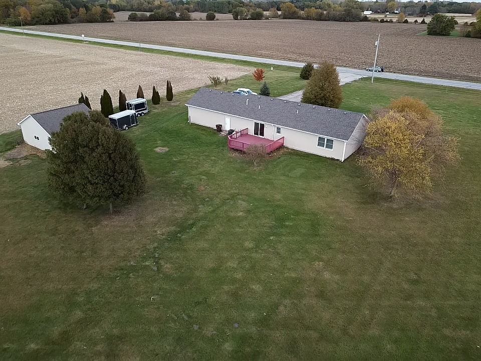 3945 S Broadway Road, Braceville, IL 60407