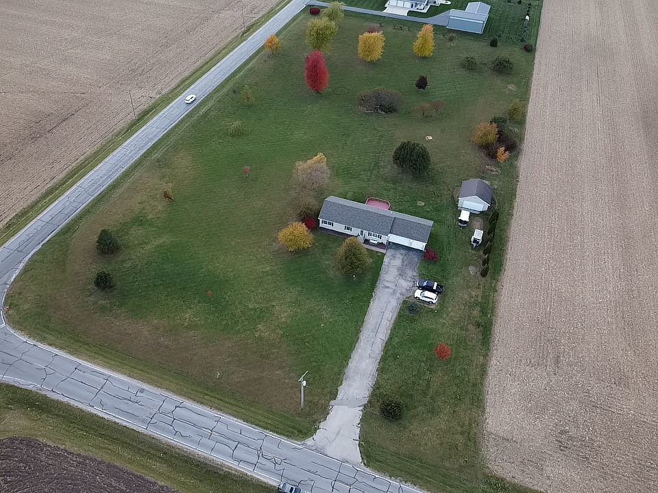 3945 S Broadway Road, Braceville, IL 60407