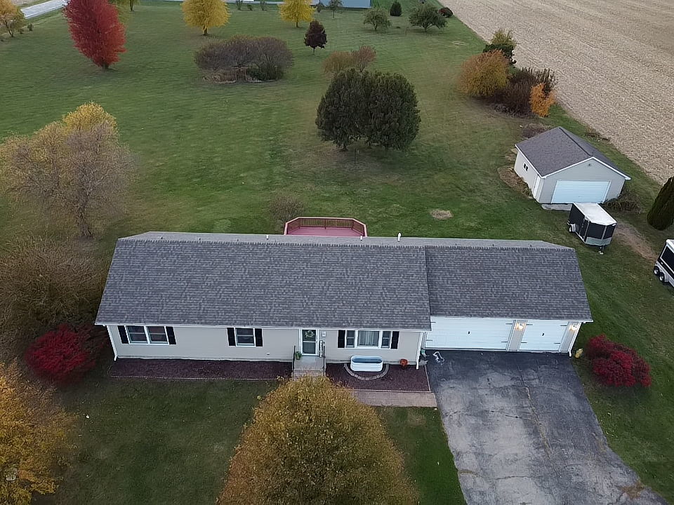 3945 S Broadway Road, Braceville, IL 60407