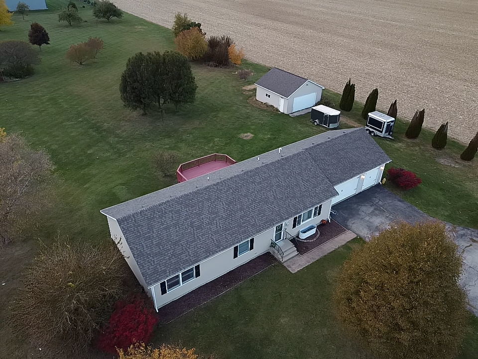 3945 S Broadway Road, Braceville, IL 60407