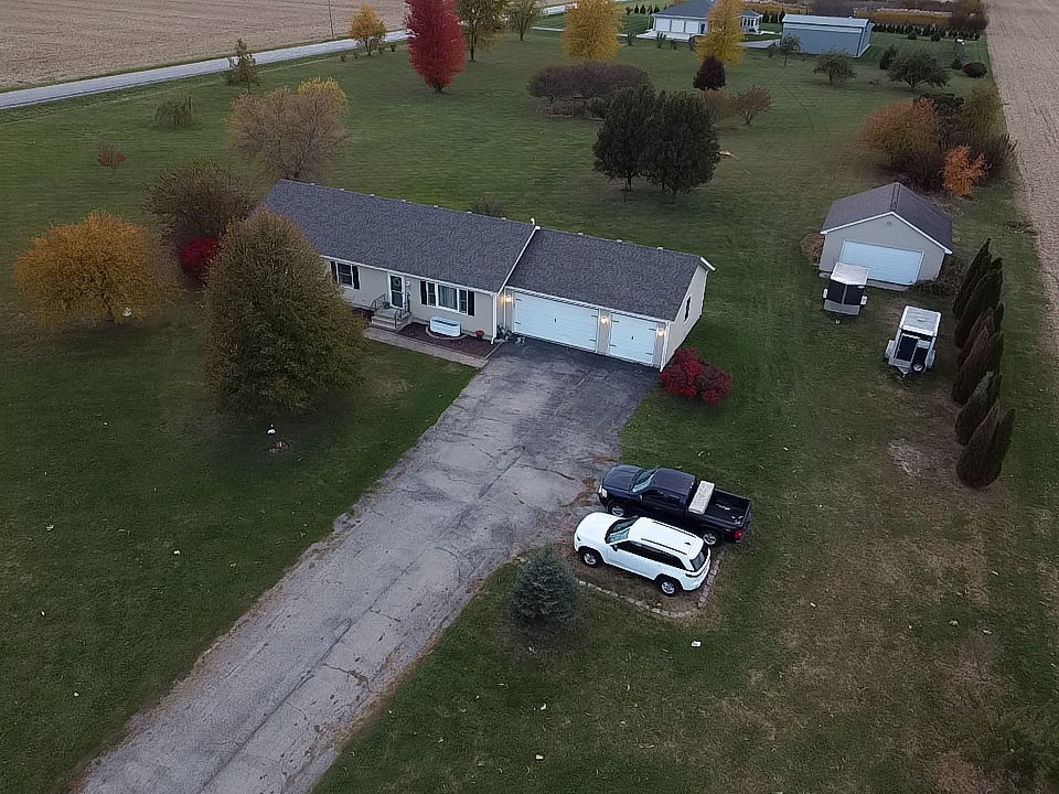 3945 S Broadway Road, Braceville, IL 60407