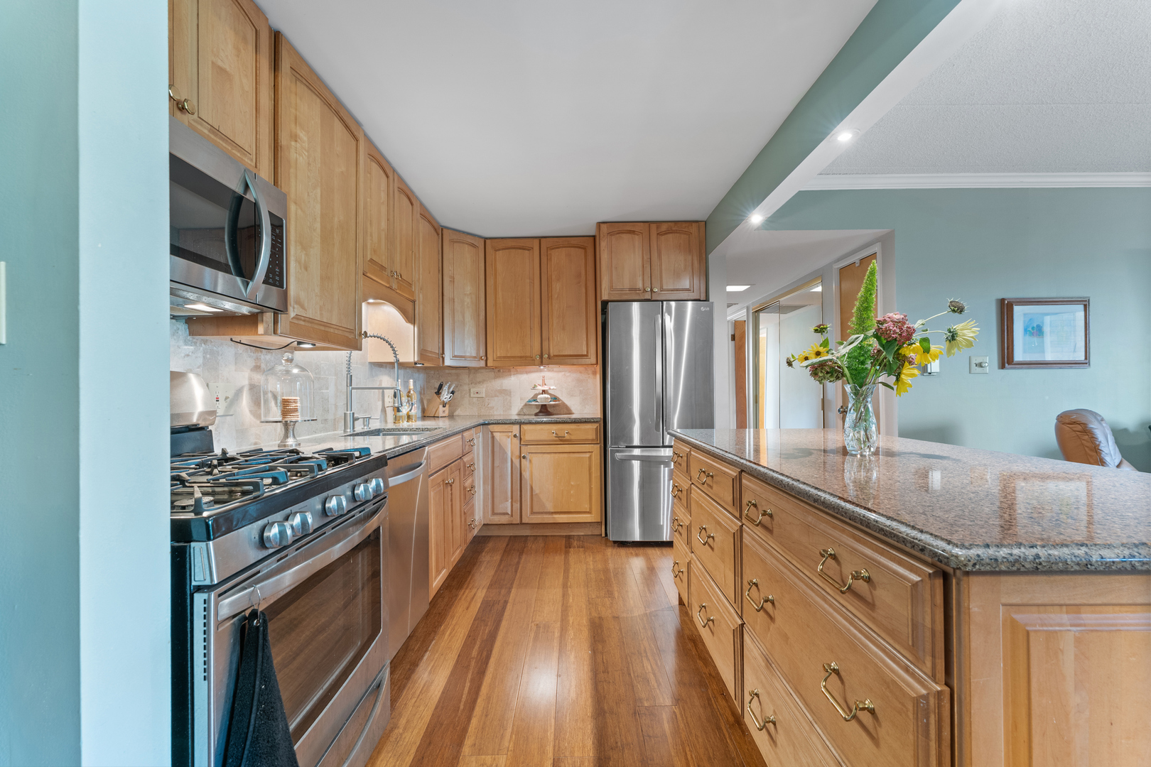 110 W Butterfield Road #502S, Elmhurst, IL 60126