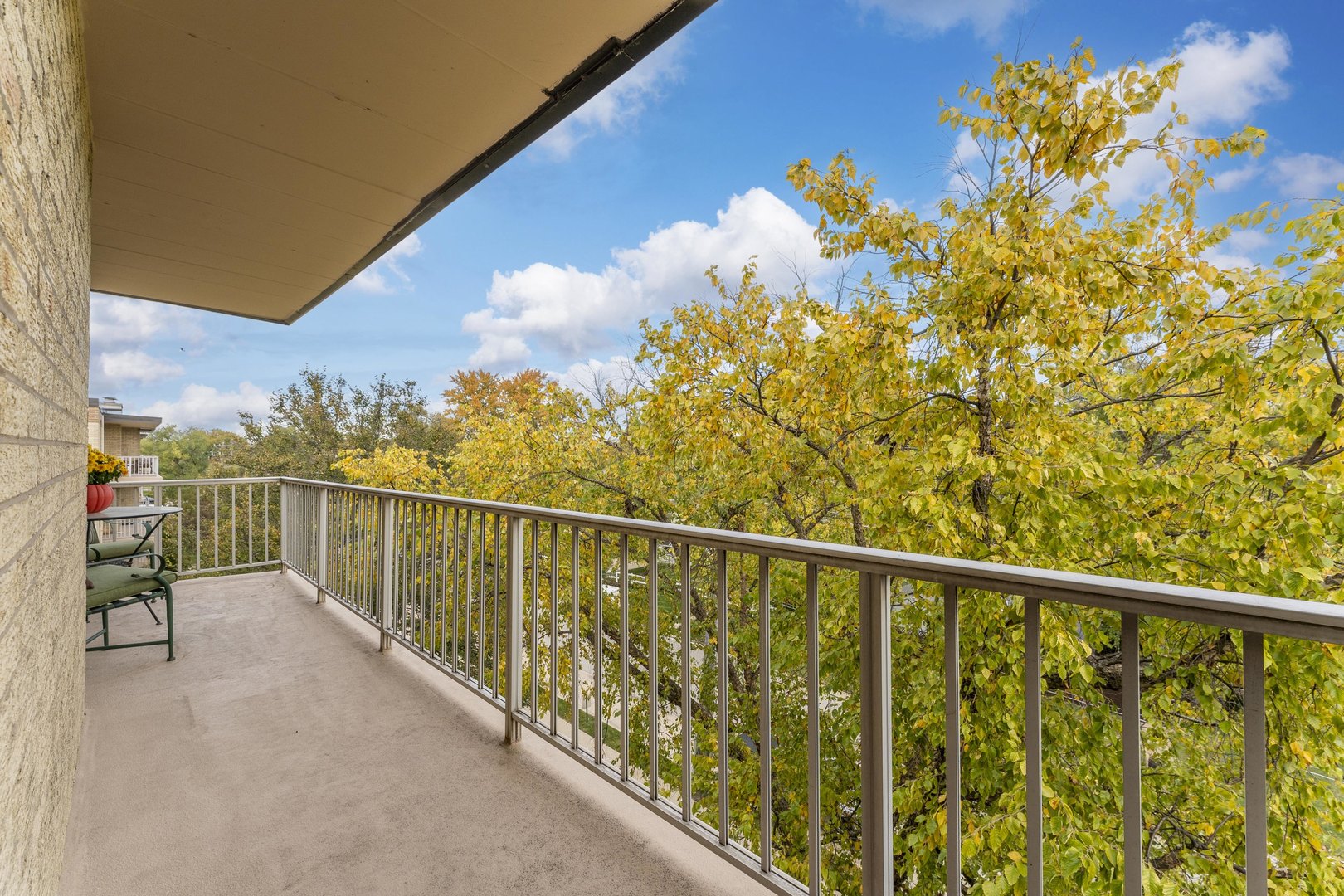 110 W Butterfield Road #502S, Elmhurst, IL 60126