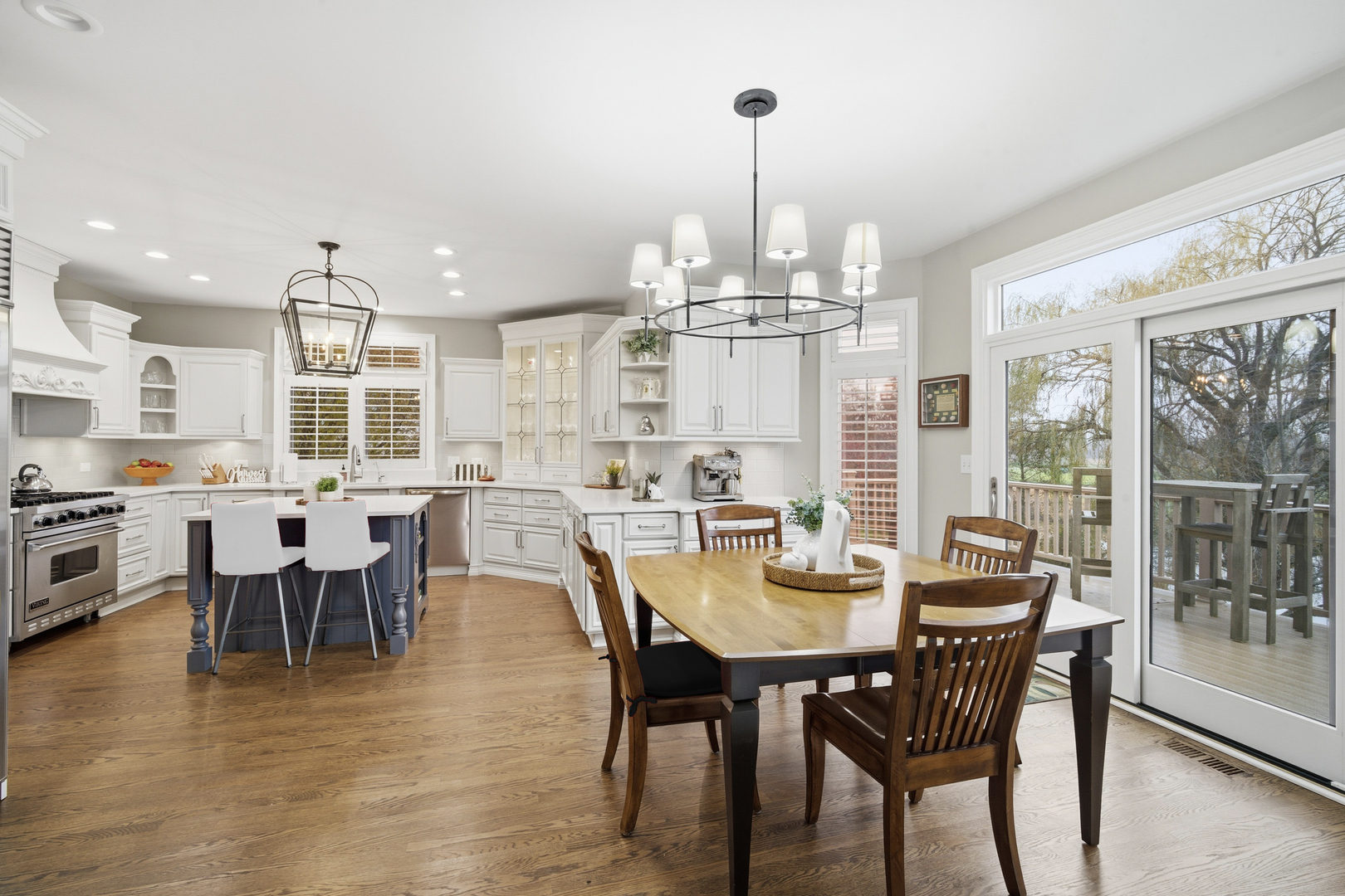 28790 N Sky Crest Drive, Ivanhoe, IL 60060