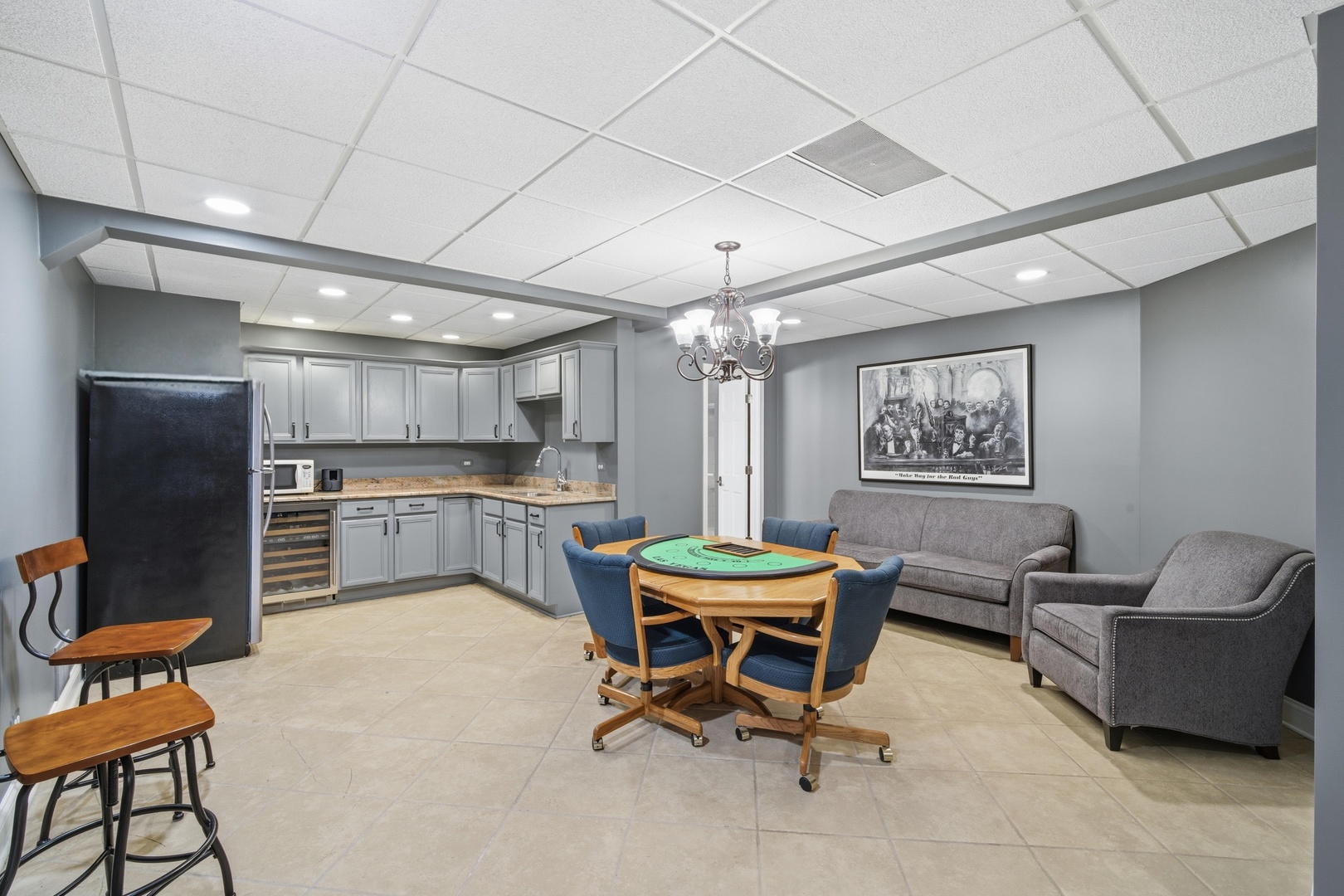 28790 N Sky Crest Drive, Ivanhoe, IL 60060