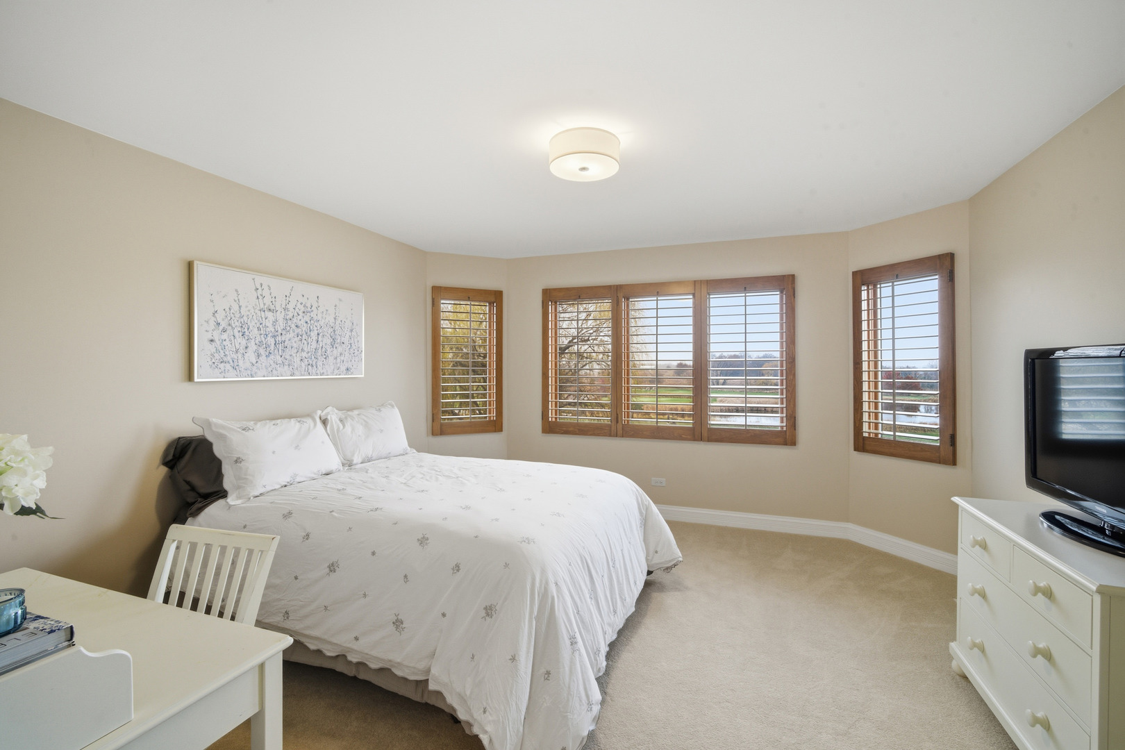 28790 N Sky Crest Drive, Ivanhoe, IL 60060