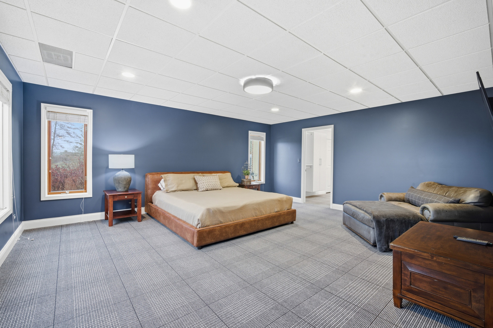 28790 N Sky Crest Drive, Ivanhoe, IL 60060