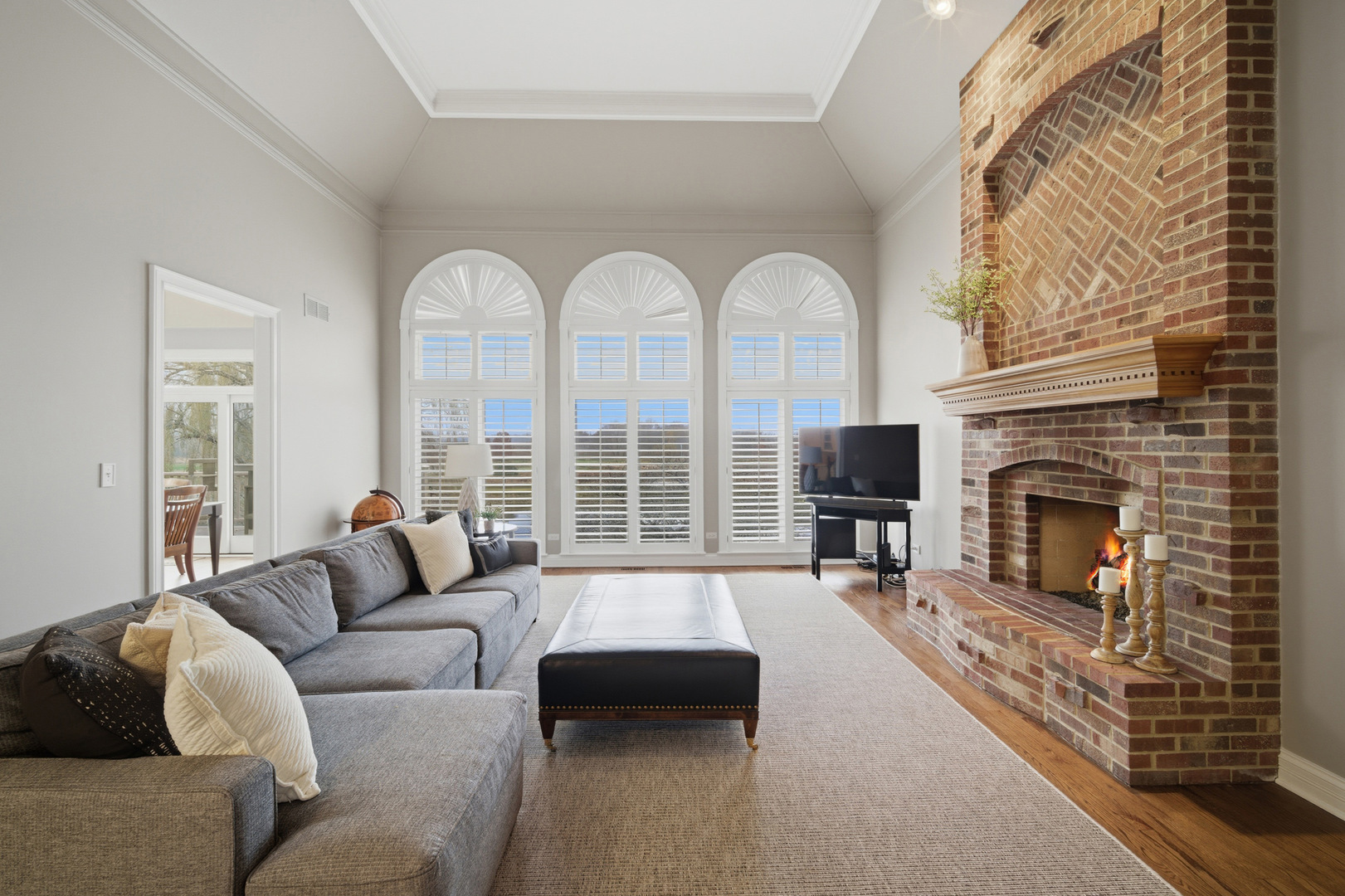 28790 N Sky Crest Drive, Ivanhoe, IL 60060