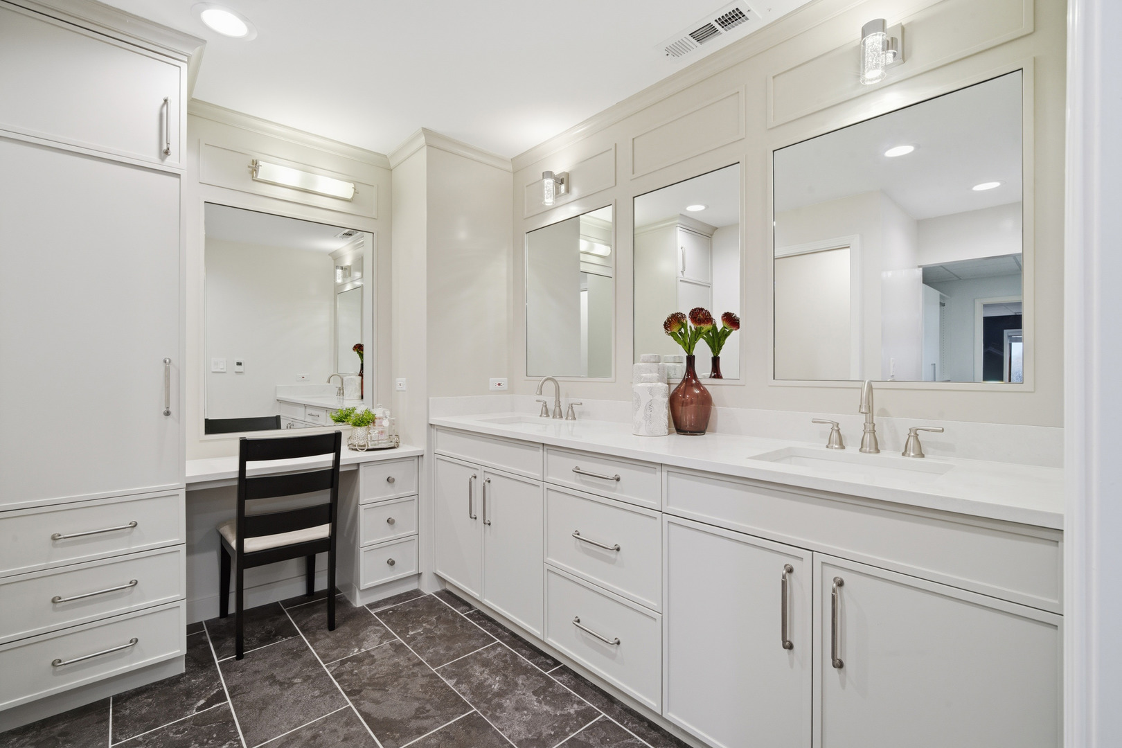 28790 N Sky Crest Drive, Ivanhoe, IL 60060