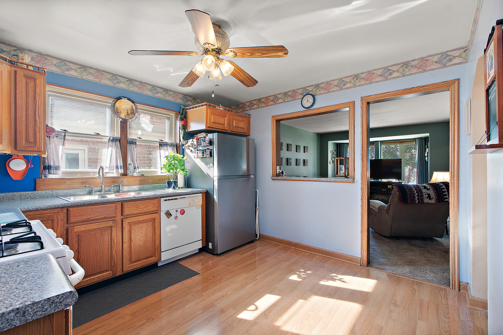 6731 S Kolin Avenue, Chicago, IL 60629