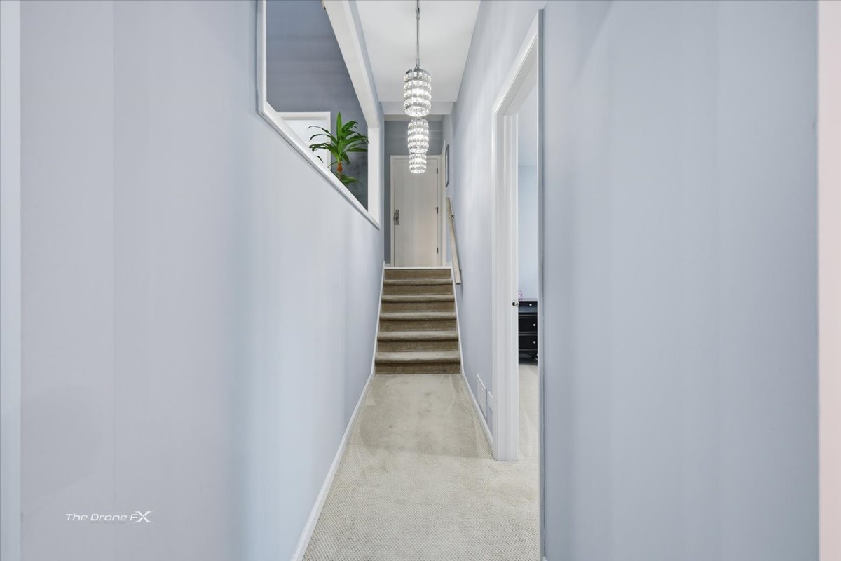 27W041 WALZ Way, Wheaton, IL 60189