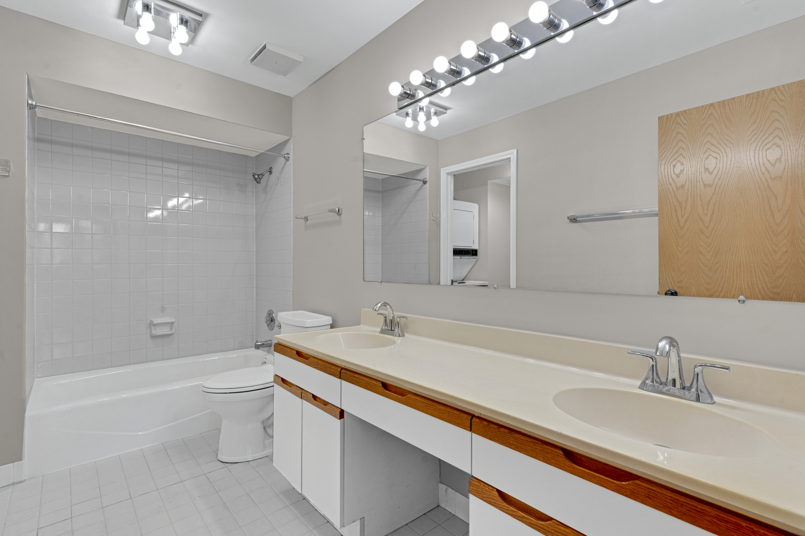 400 E Dundee Road #408, Buffalo Grove, IL 60089